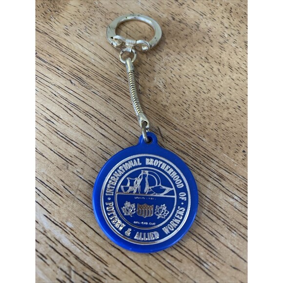 International Brotherhood Of Pottery & Allied Workers Keychain - Picture 1 of 3